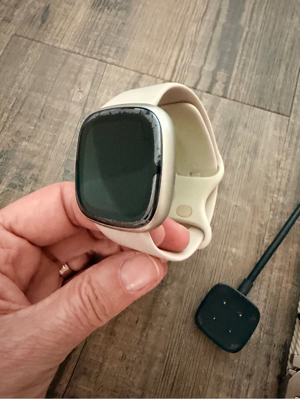 Fitbit Sense 2 Gold Case Smartwatch with 4 Bands with Box - Picture 8 of 14